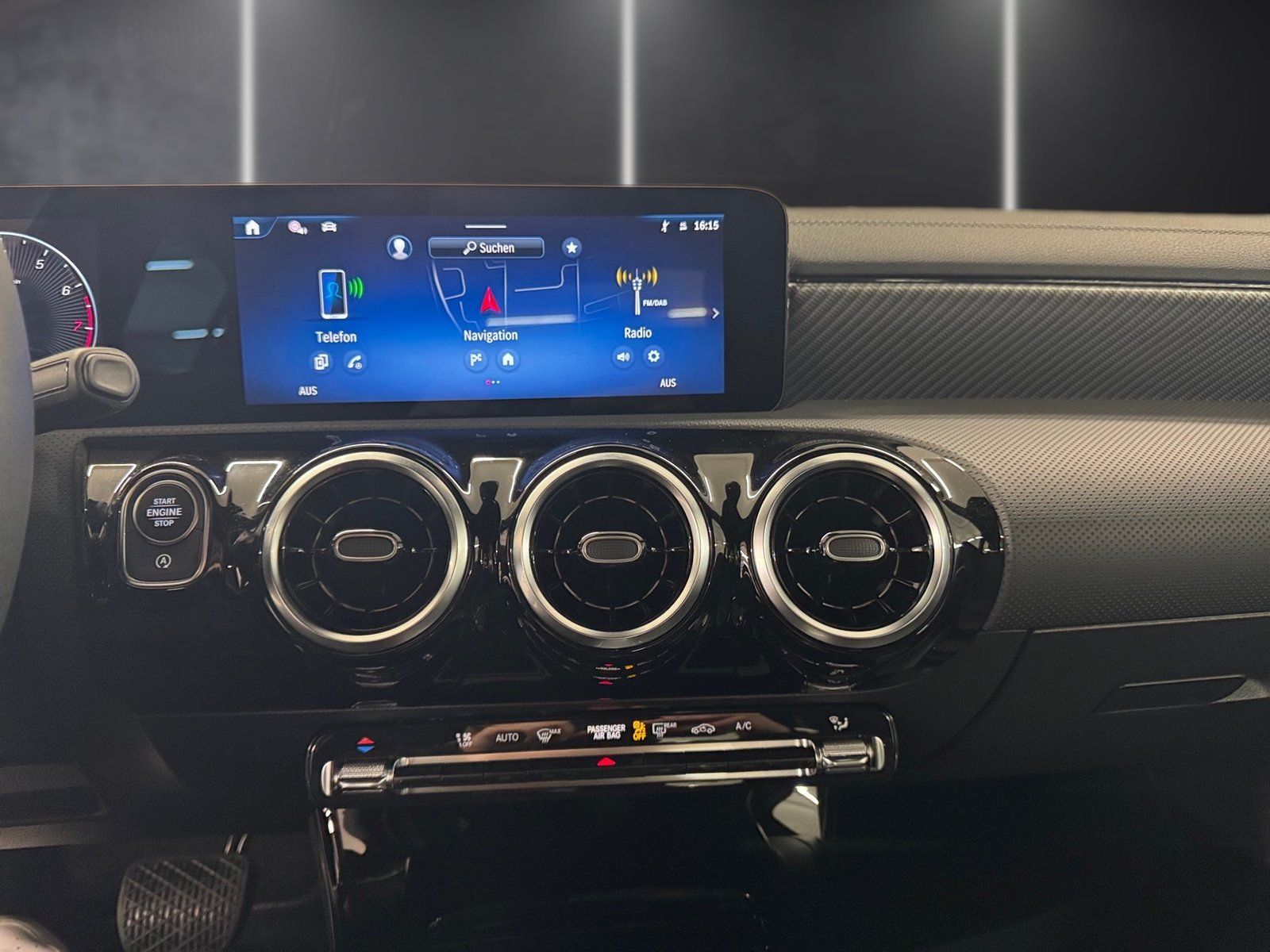 Fahrzeugabbildung Mercedes-Benz CLA 180 Progressive *Kamera*LED*MBUX-Premiu*PDC*