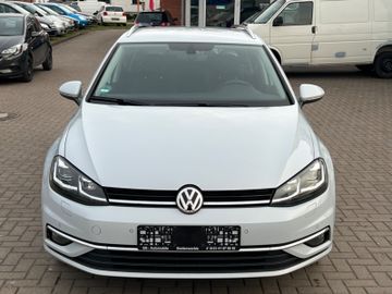 Volkswagen Golf - 8