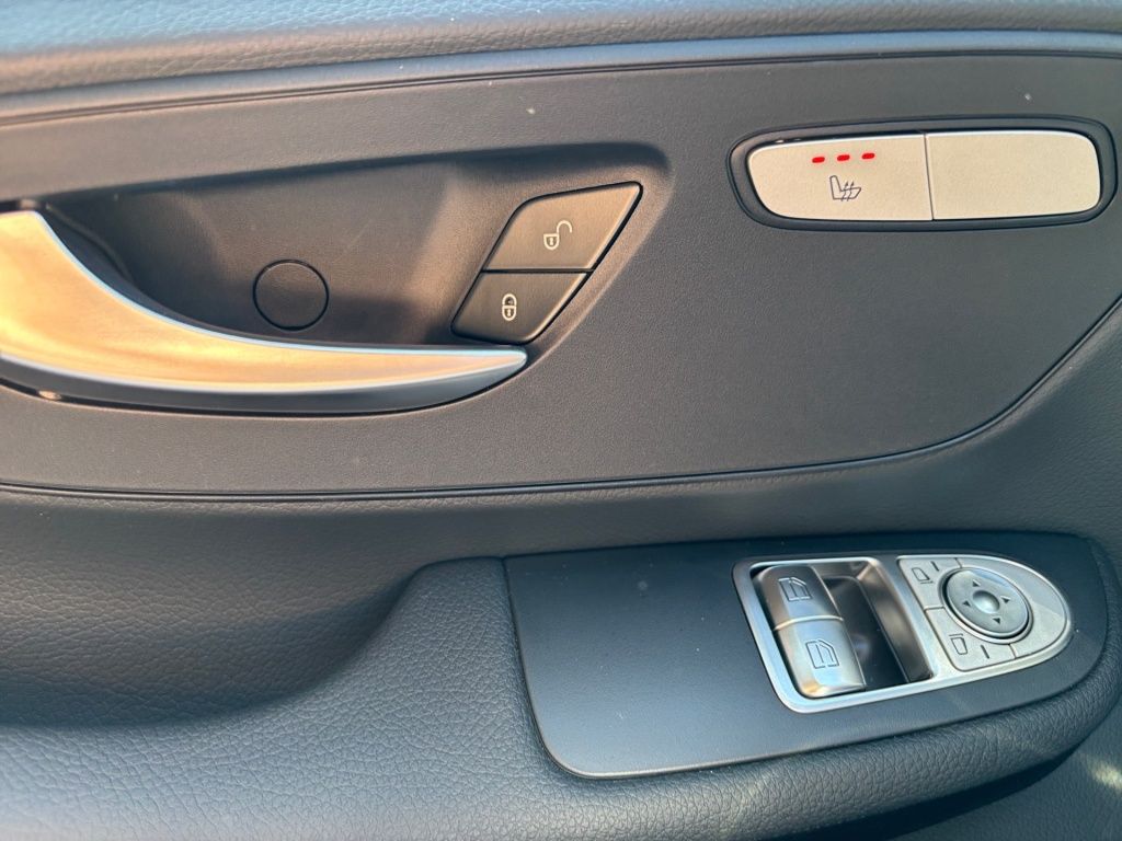 Fahrzeugabbildung Mercedes-Benz V 220 d Kompakt ACC AUT Facelift Kam. KlimaA LED