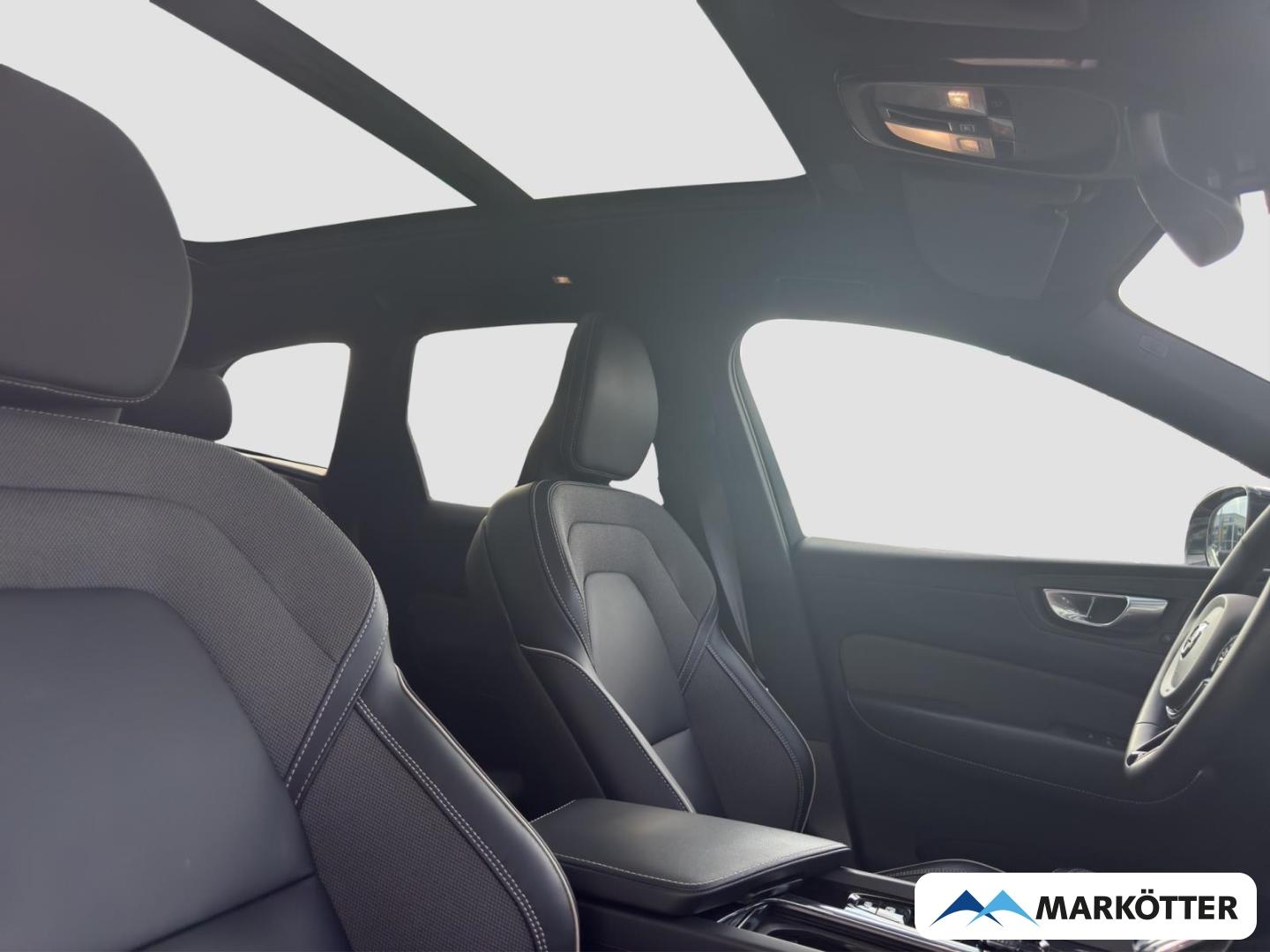Volvo XC60 AUT.*PLUS DARK*2WD*PANO*LED*WINTERPAKET*E-S