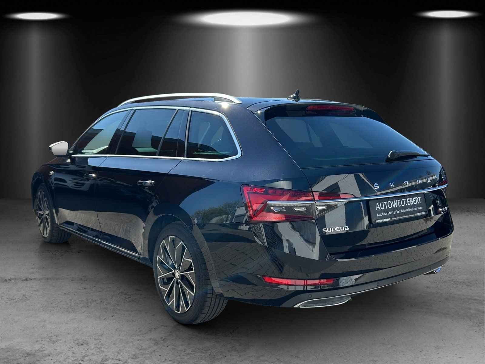 Fahrzeugabbildung SKODA Superb Combi 2.0 TDI L&K 4x4/ACC/360°CAM/VIRTUAL