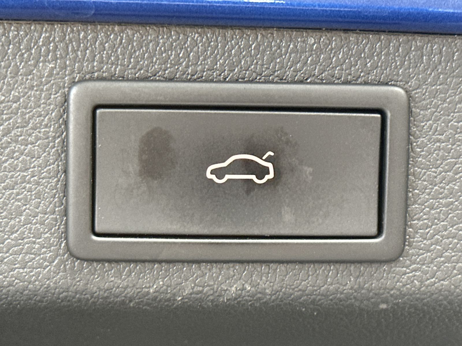 Fahrzeugabbildung SKODA Superb Combi L&K NAV+MATRIX+ACC+PANO+CANTON+DCC