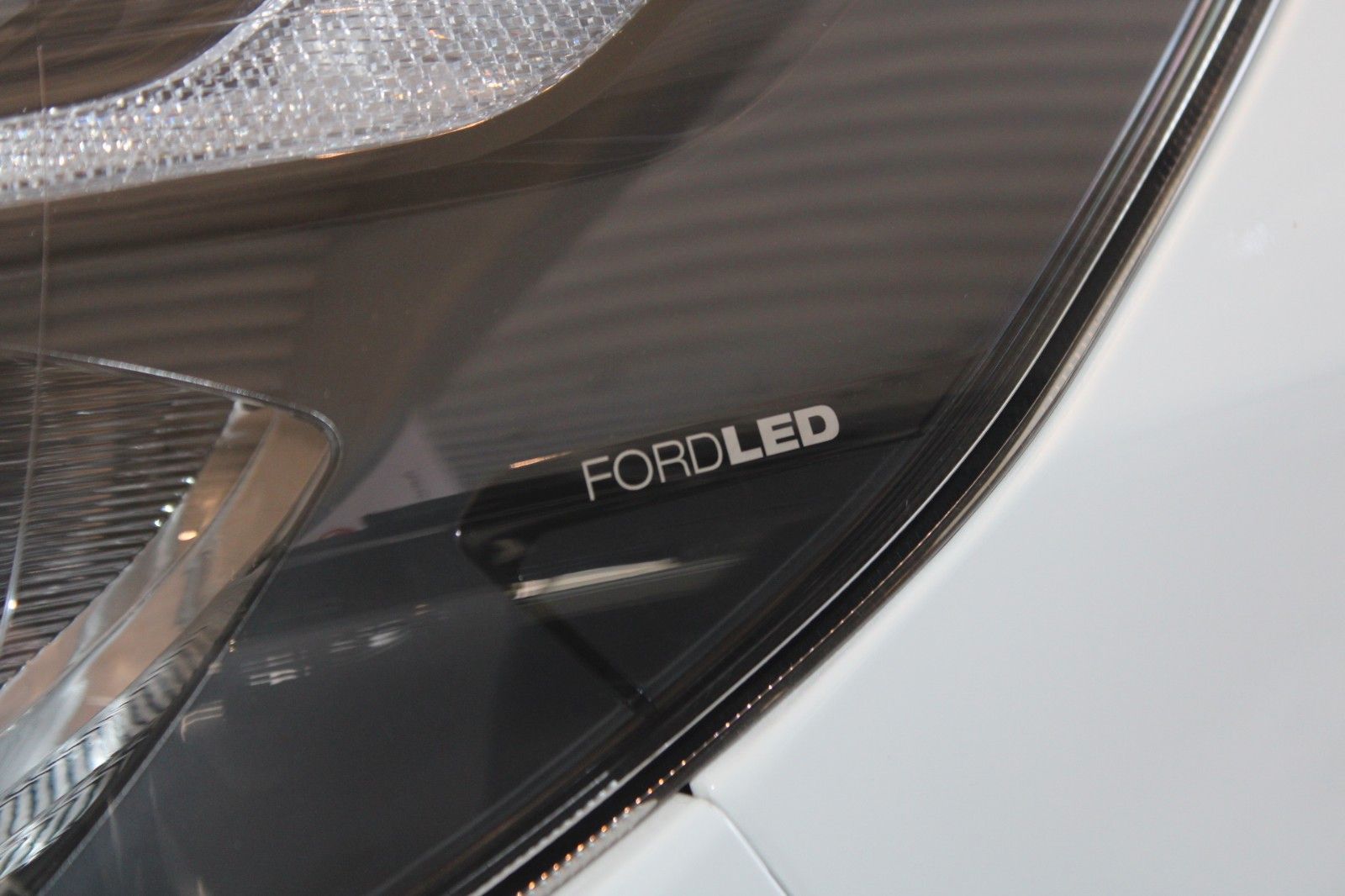 Fahrzeugabbildung Ford NUGGET L1 Titanium MARKISE + Aufstelldach SOFORT