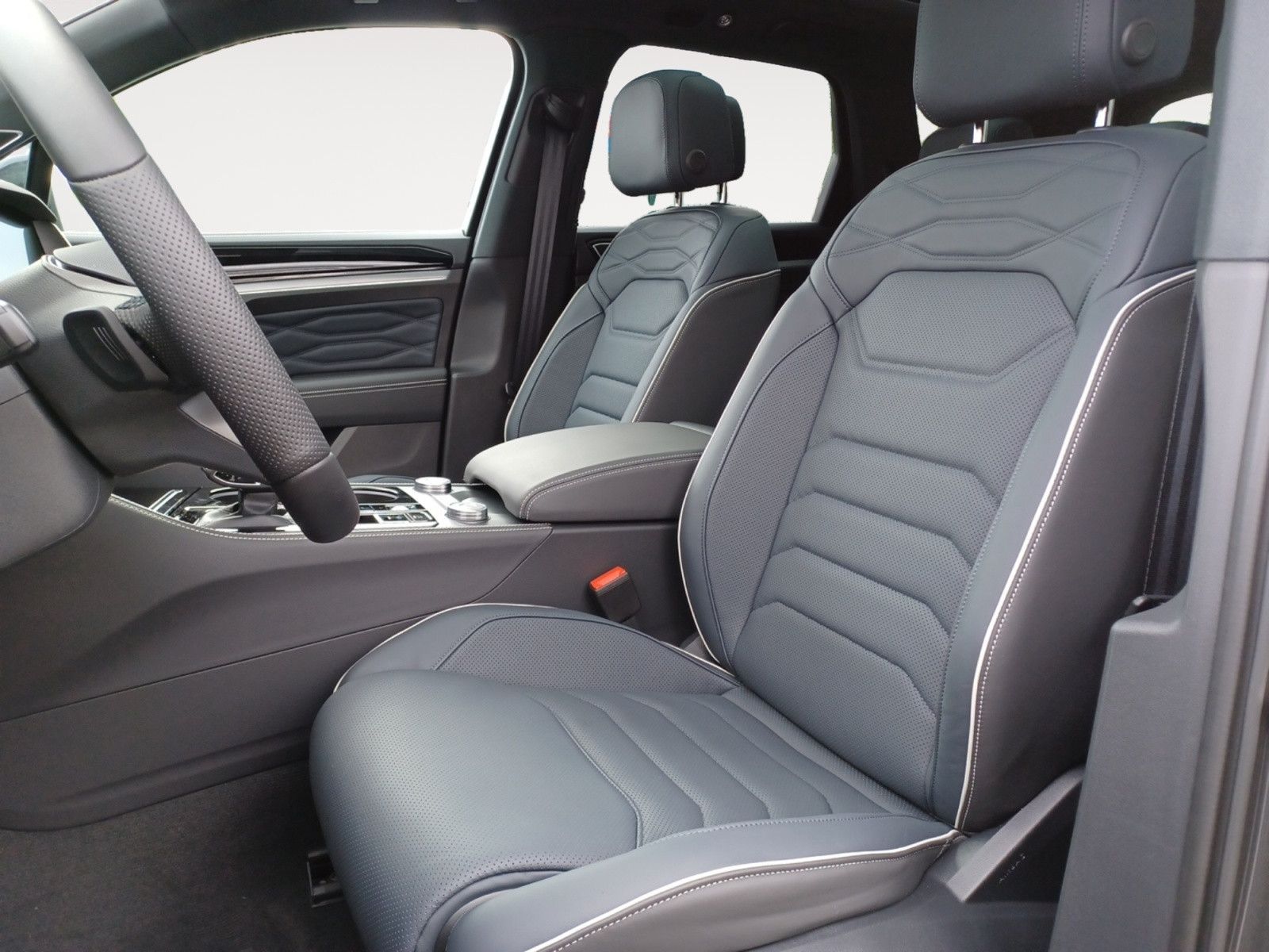 Fahrzeugabbildung Volkswagen Touareg R-Line FINAL EDITION Black Style VOLL
