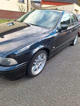 BMW bmw e39 530i - BMW 530 Limousine 530i e39 mit Benzin-Antrieb