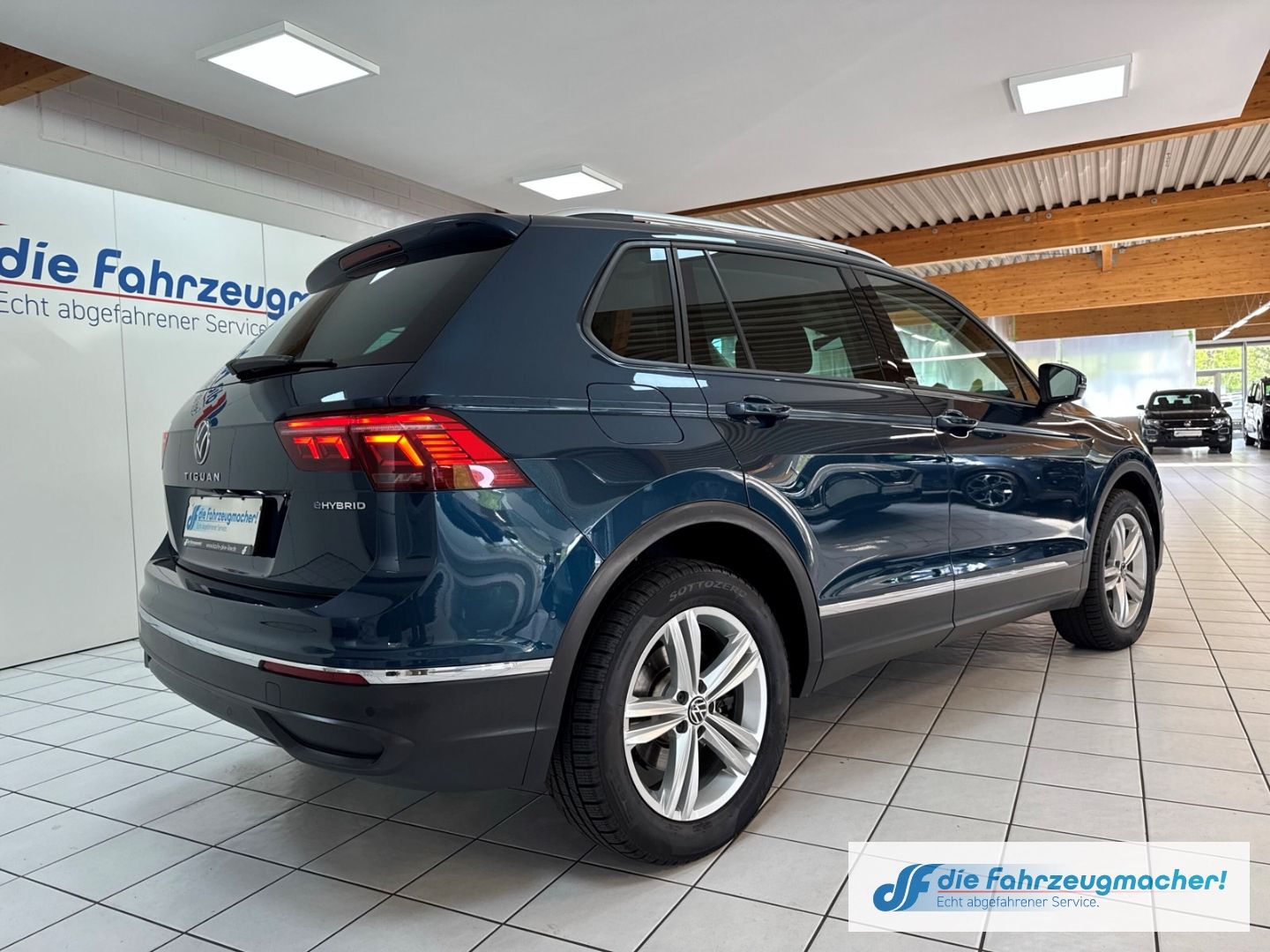 Fahrzeugabbildung Volkswagen Tiguan Active eHybrid Navi Digitales Cockpit 360