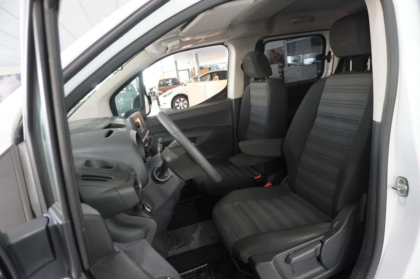 Opel Combo-e LIFE EDITION 11KW KLIMA/PDC/TEMP./DAB+