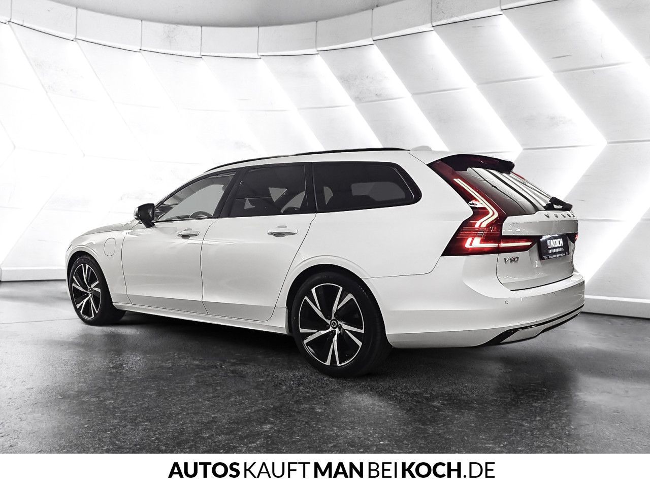Volvo V90 T8 Recharge AWD R-Design ACC BLIS STHz AHK foto 4