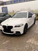 BMW 525d M-Sport XDrive Sitzbelüftung Kamera HUD - weiße BMW 525
