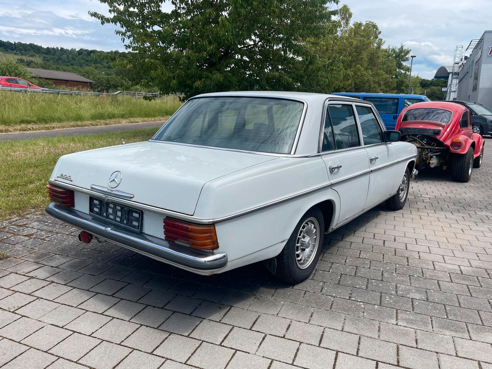 Mercedes-Benz 200 /8 Automatik, H-Kennzeichen, Chrompaket