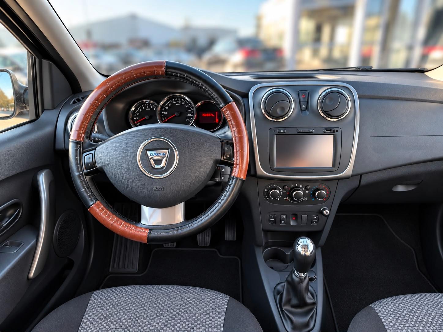 Dacia Sandero 2015 — photo 13