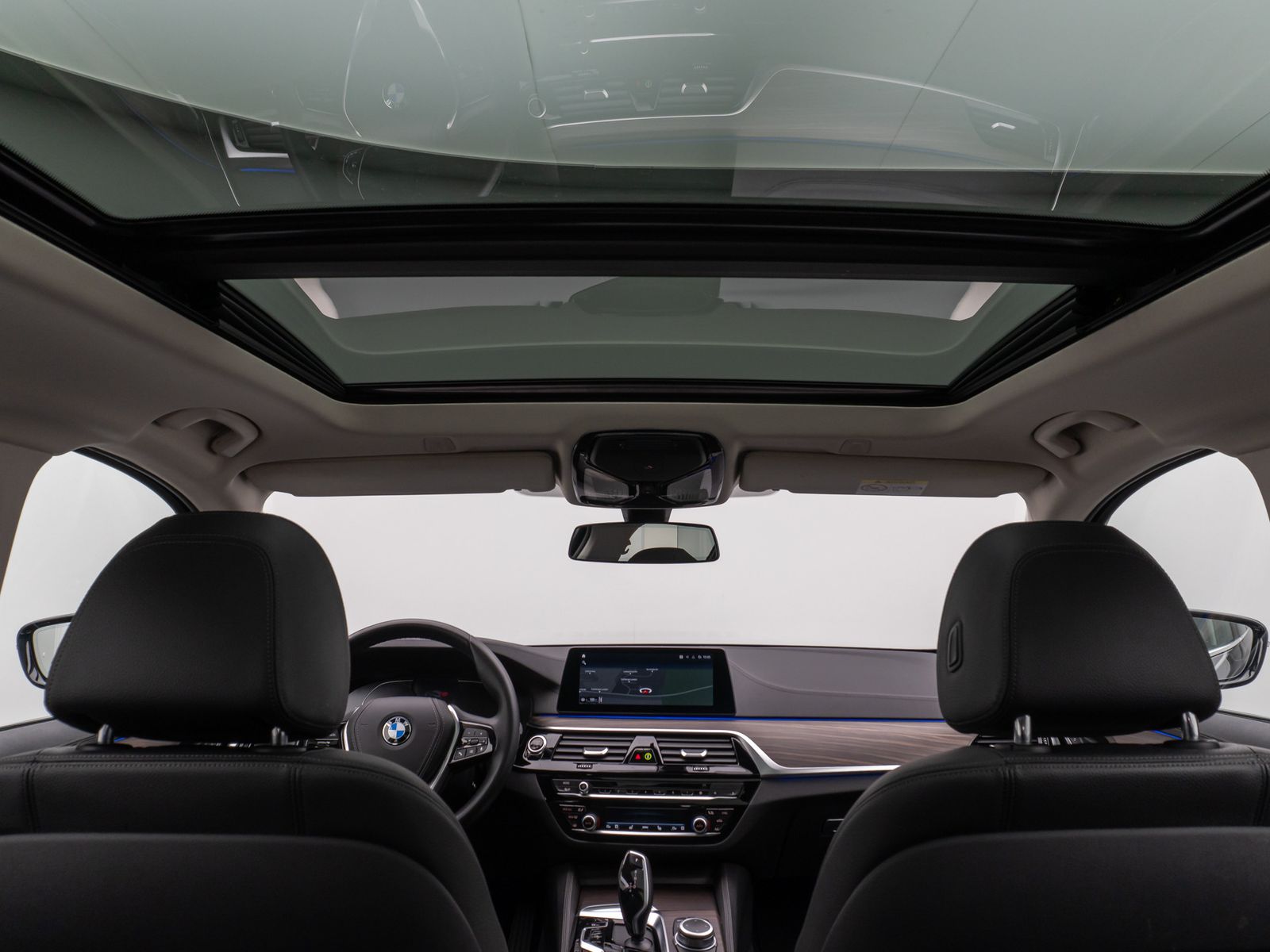 Fahrzeugabbildung BMW 530d Luxury Line Panorama Kamera DAB HiFi Alarm
