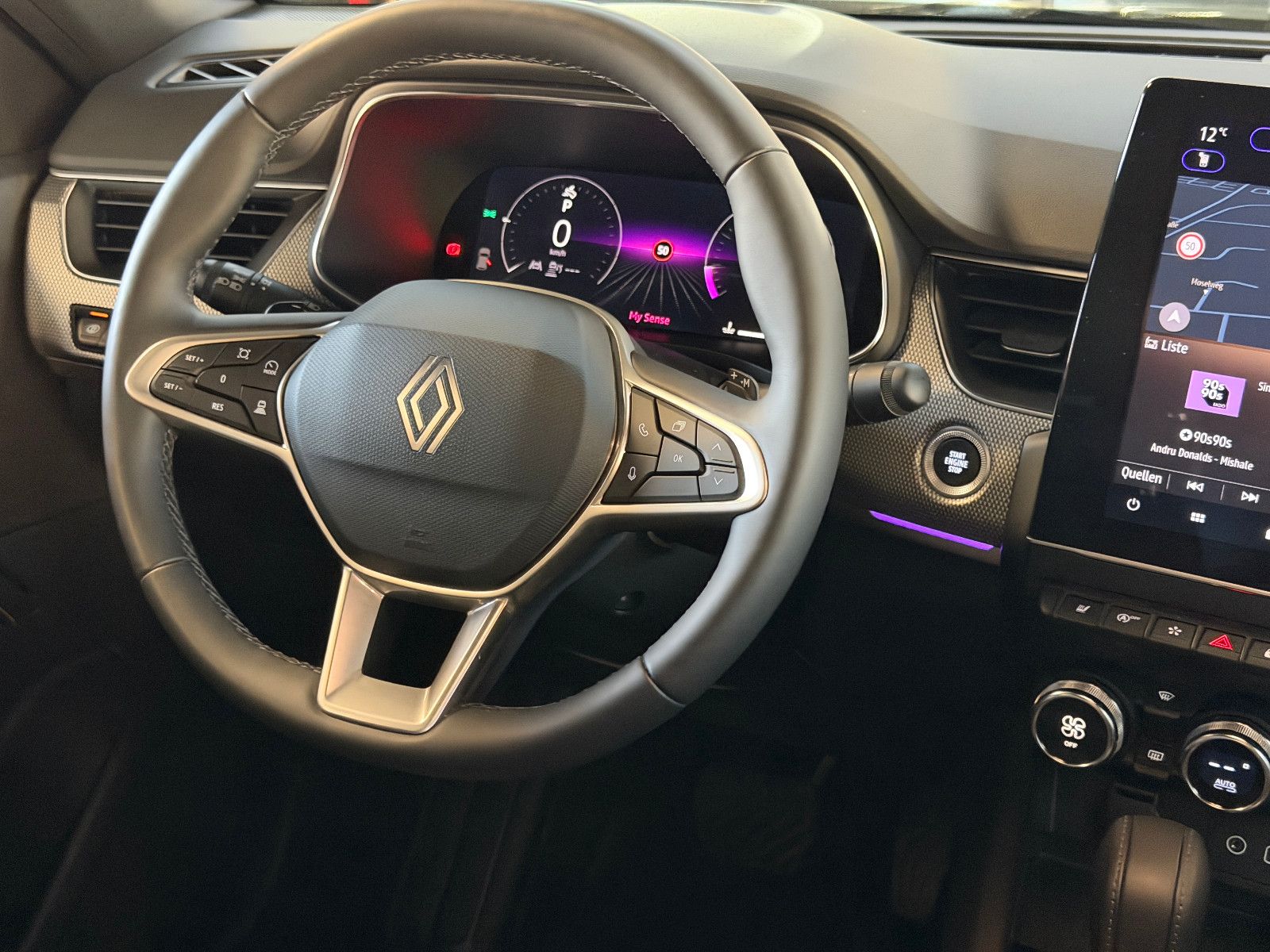Fahrzeugabbildung Renault Arkana Techno/KAMERA/AMBIENTE/KAMERA/LEDER/ACC