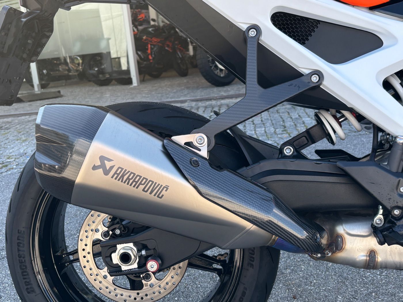 Fahrzeugabbildung KTM 990 Duke Modell 2026