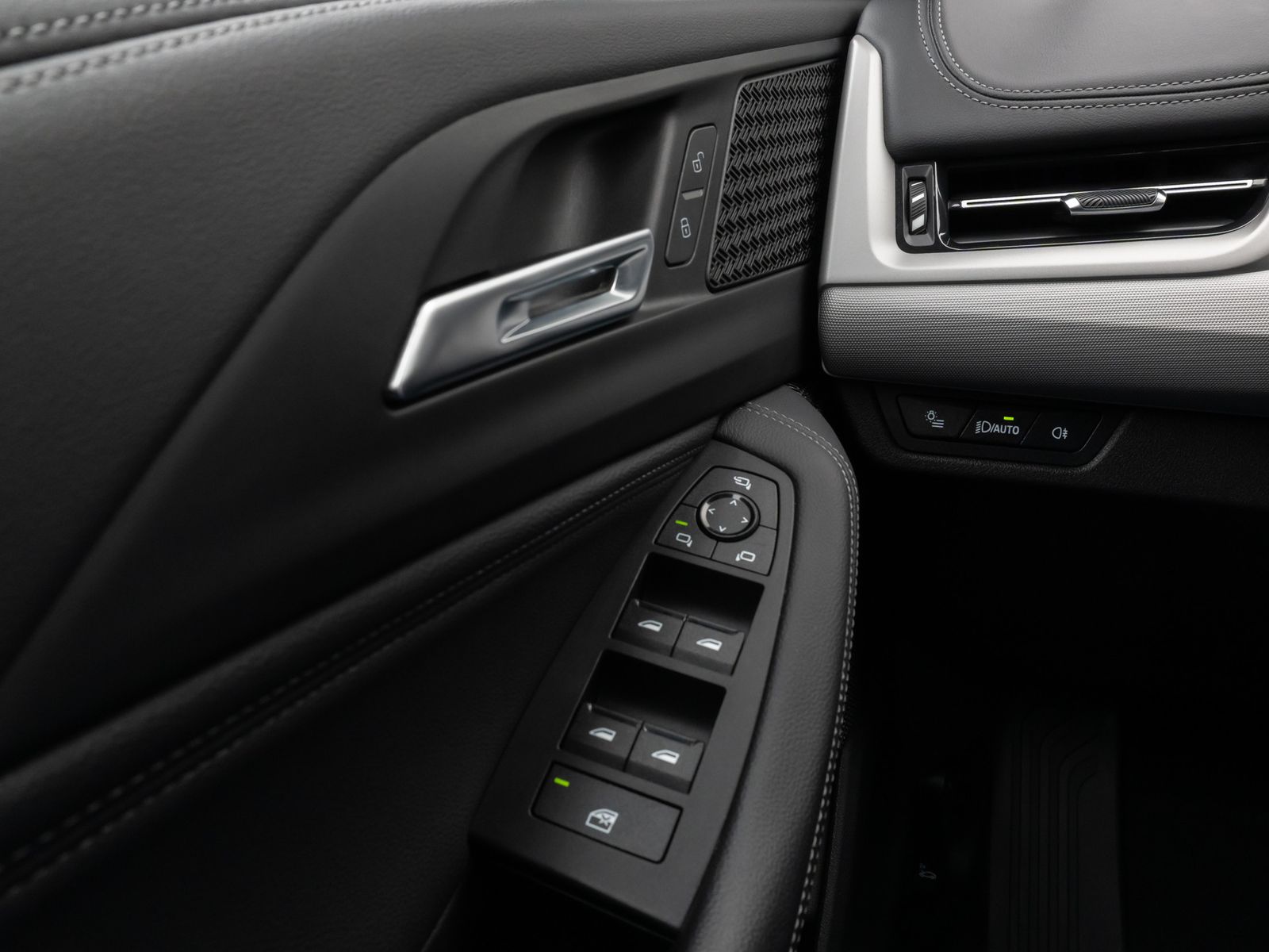 Fahrzeugabbildung BMW 218d Active Tourer Panorama 360°HUD Komfort AHK