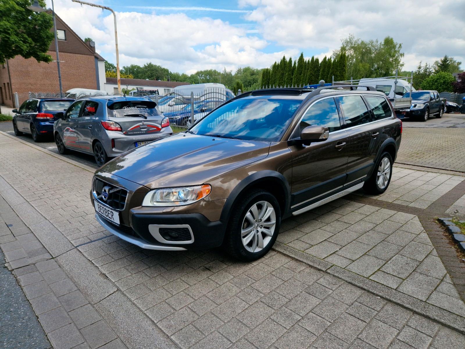 Volvo XC70 Momentum AWD D5*STDHZ*AHK*BLIS*ACC*POLESTAR
