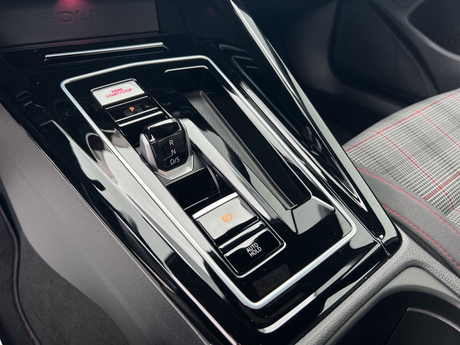 Golf VIII GTI 2.0 TSI DSG LED*App-Connect
