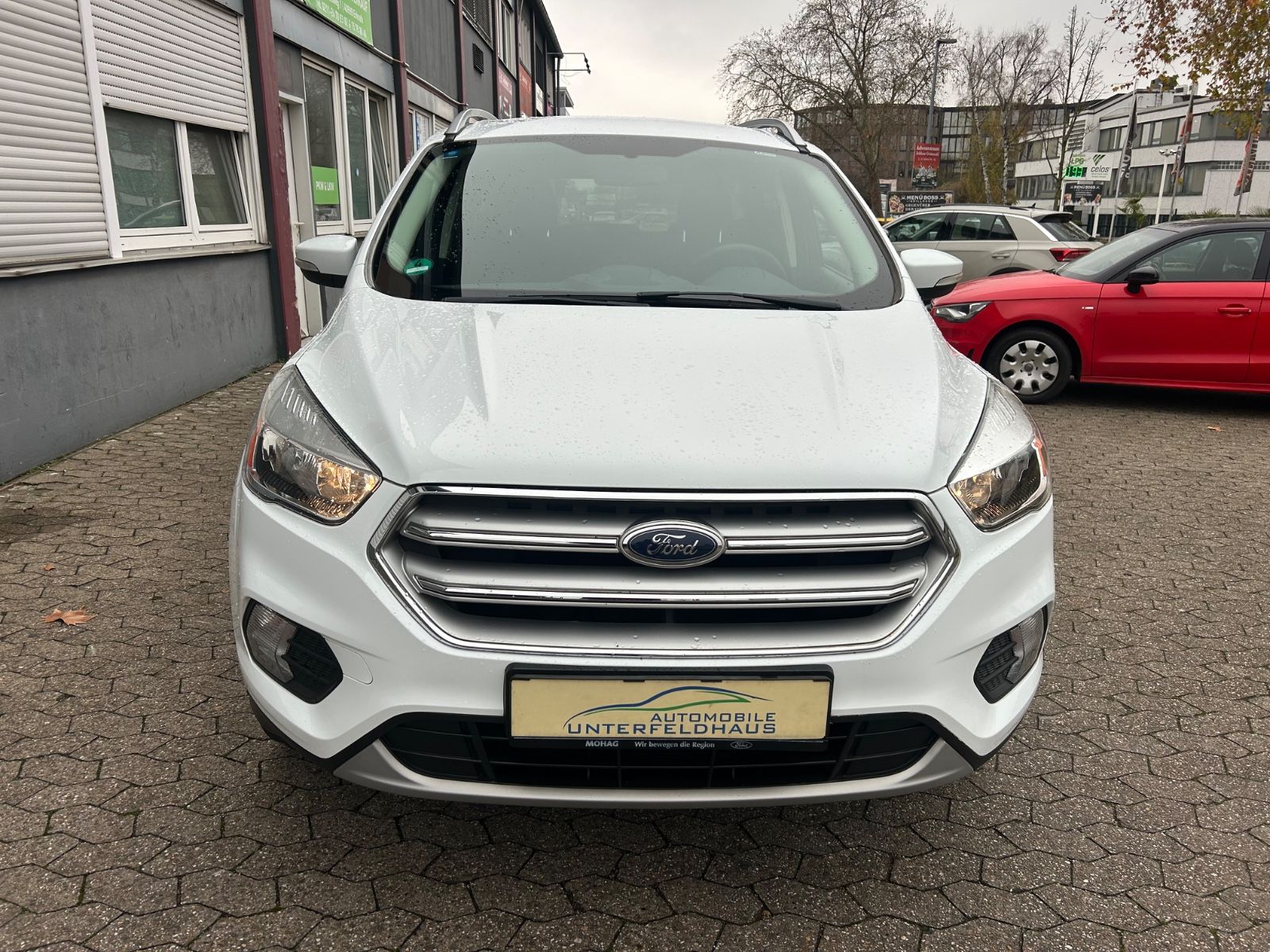 Ford Kuga - 1