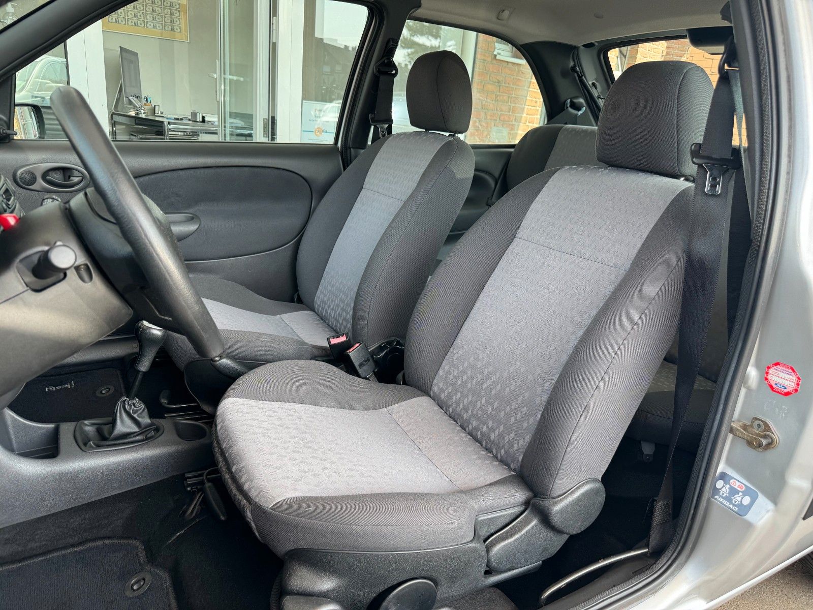 Fahrzeugabbildung Ford Fiesta 1.3 Klima/TÜV 8-27/Fast 1.Hd/40 Tkm