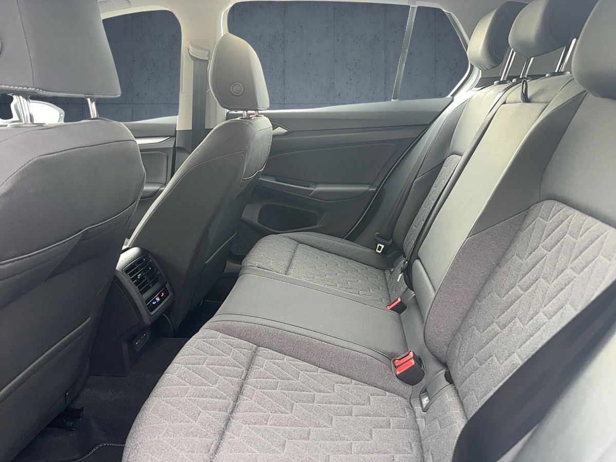 Volkswagen Golf Life 1.5 eTSI DSG LED R-KAMERA ACC SHZ PDC foto 14