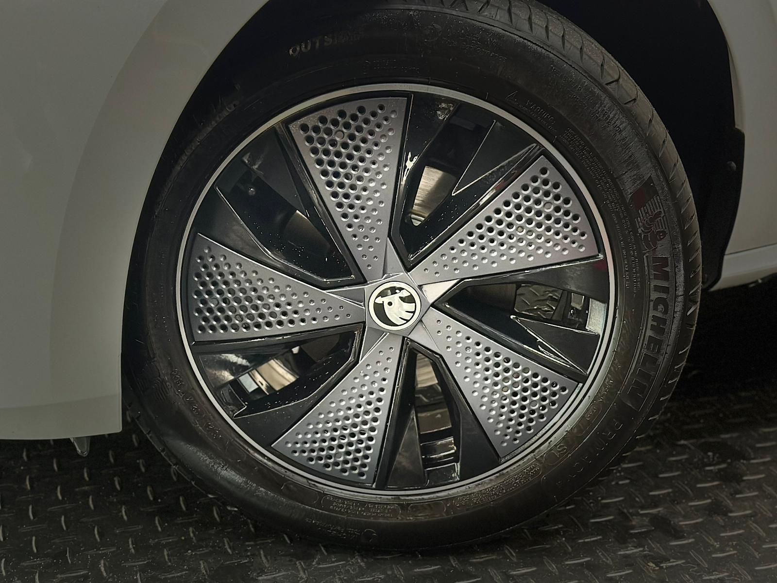 SKODA Kamiq 1.0TSI MONTE CARLO* MATRIX#PANO#AHK#KEYLES - Image 9