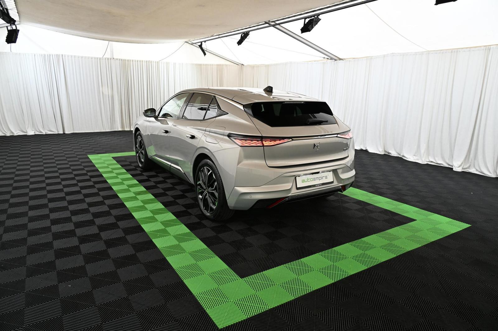 DS Automobiles DS4 1.6 E-Tense 225 Etolie Alcantara UVP 53.000 