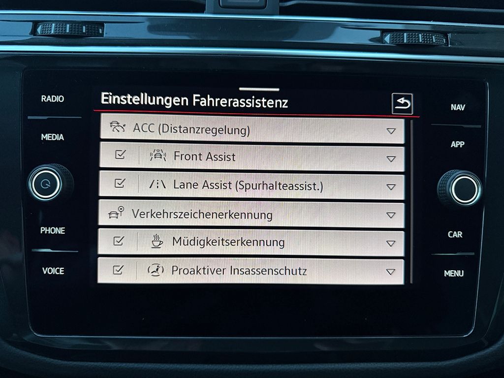 Tiguan 1.5 TSI "URBAN SPORT" *NAVI*LED*