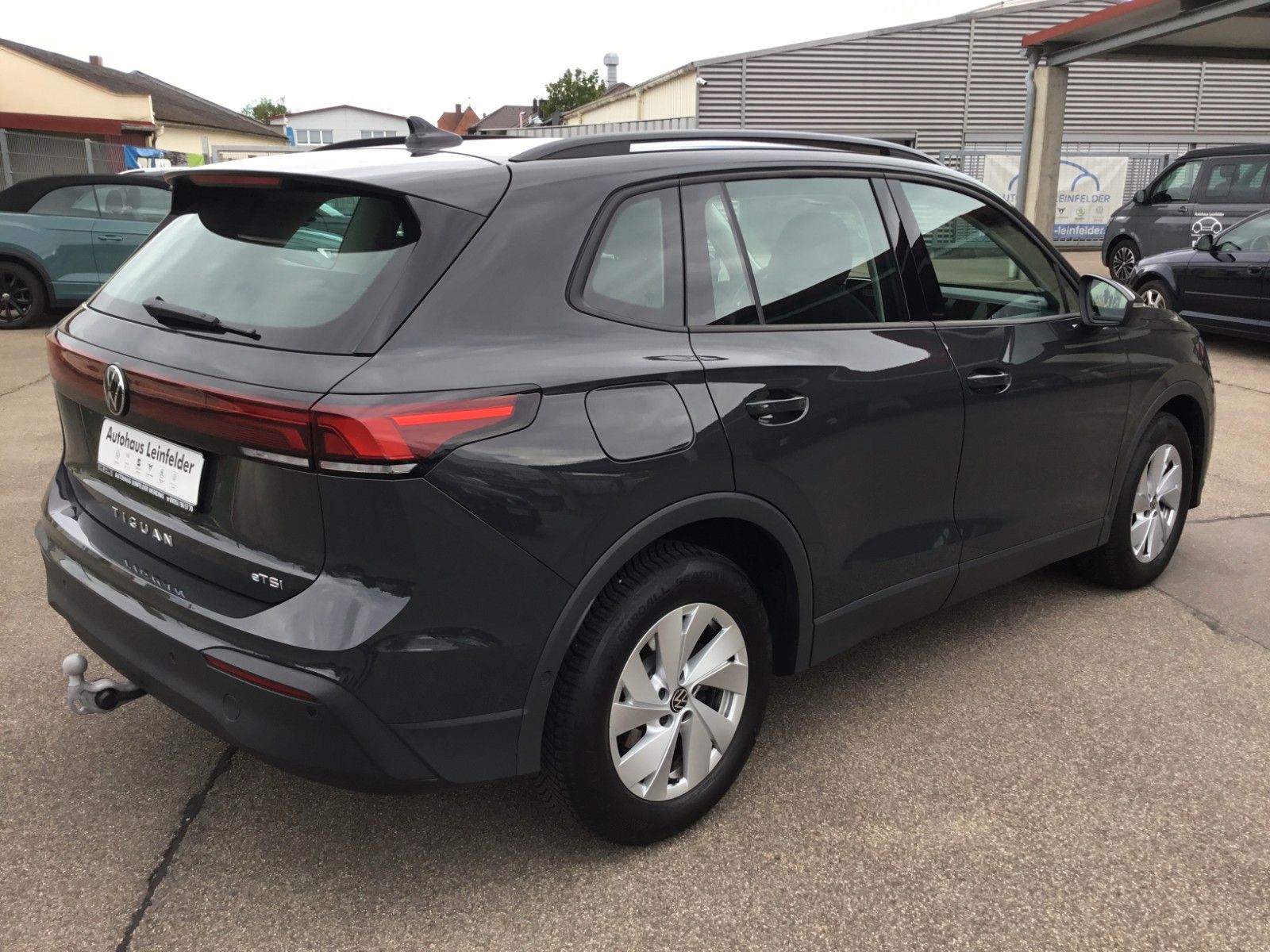 Fahrzeugabbildung Volkswagen Tiguan 1.5 eTSI DSG+AHK+LED+Kamera+Sitzheizung