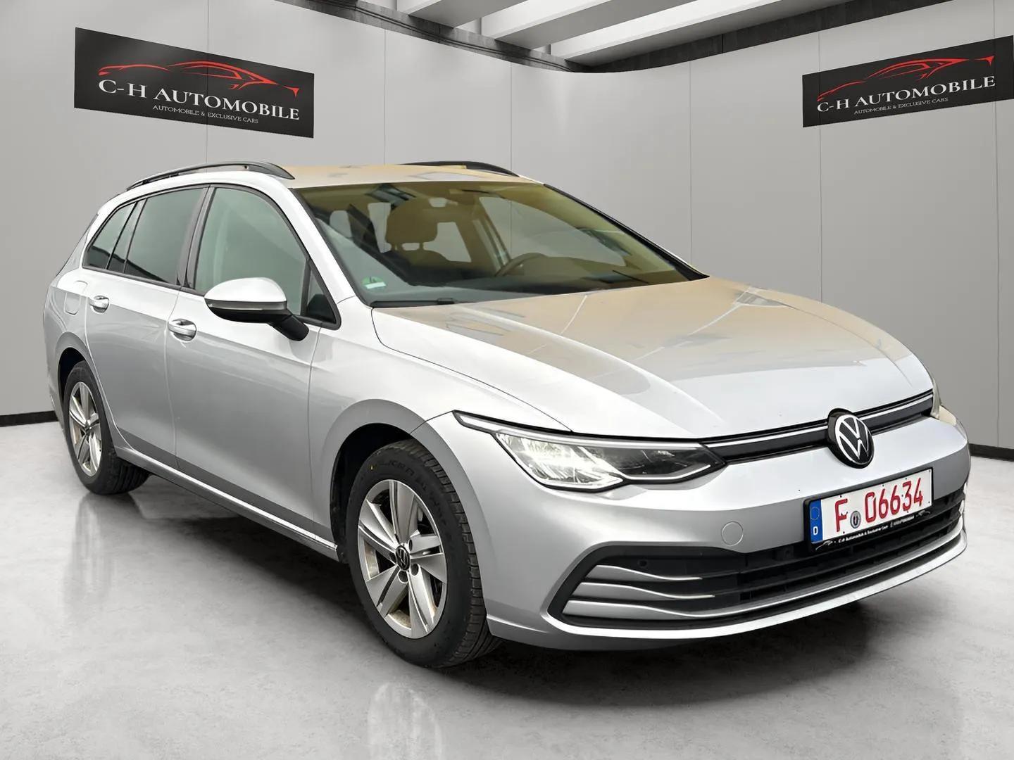 Volkswagen Golf VIII Variant Life