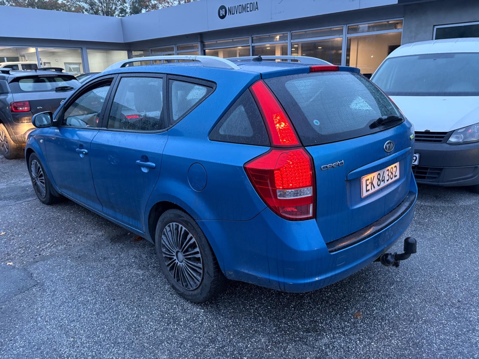 Kia cee'd 2010 — engine