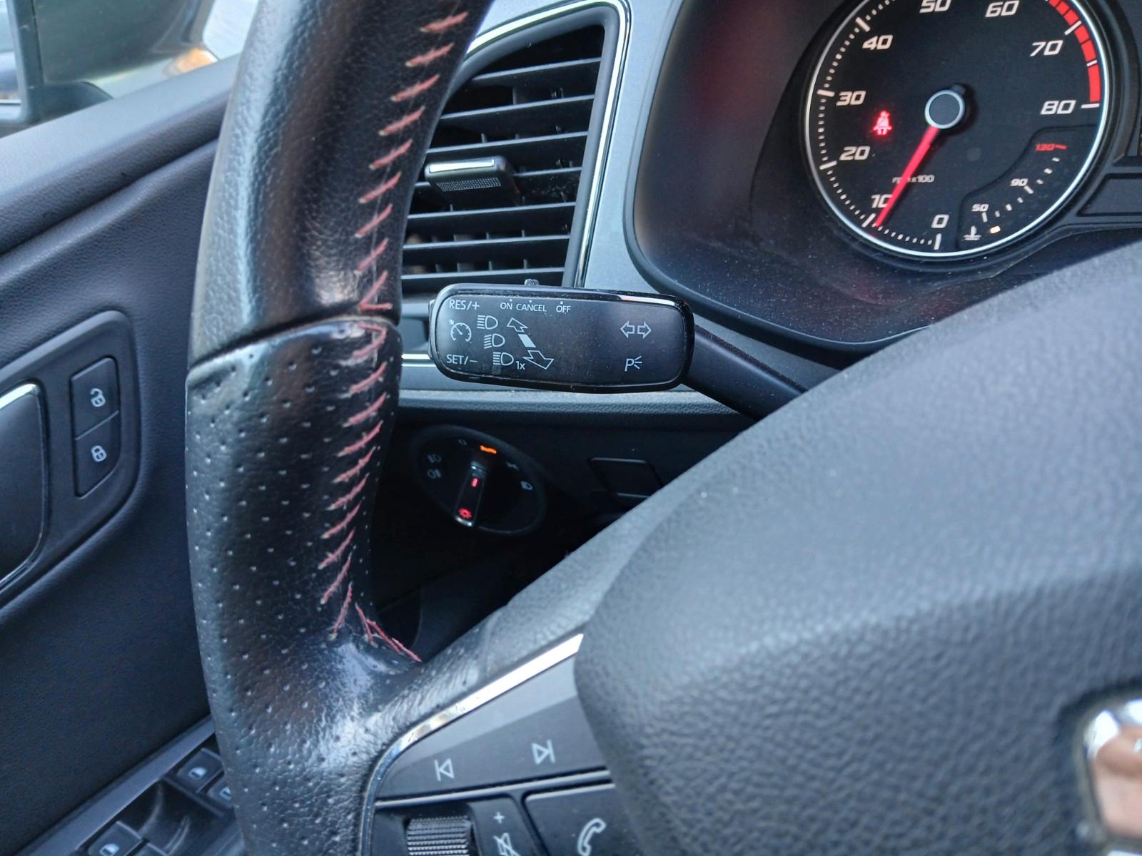 Seat Leon 2015 — photo 14