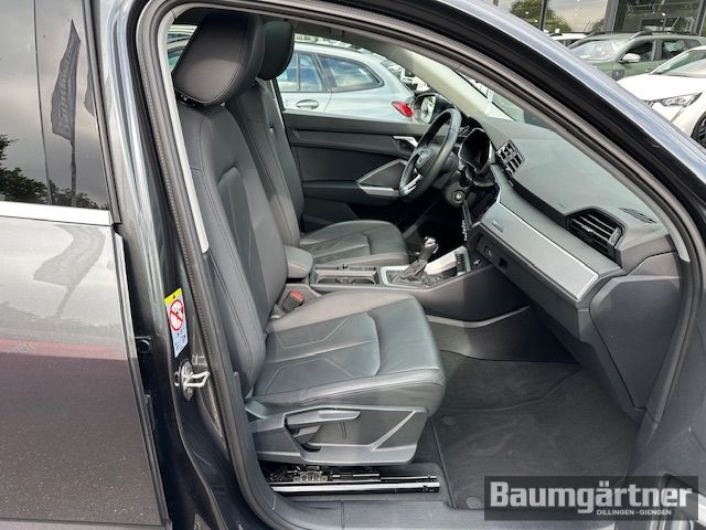 Fahrzeugabbildung Audi Q3 Sportback 35 TFSI S-Line S-Tronic Schiebedach