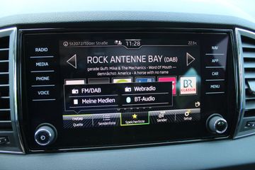 Bild 11 Skoda Karoq 2.0 TDI DSG Ambition Navi App Pano PDC DAB