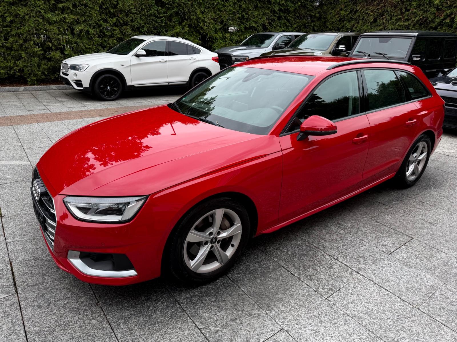 Audi A4 Avant 40 TDI advanced *1.Hand*AHK*LED*Navi*