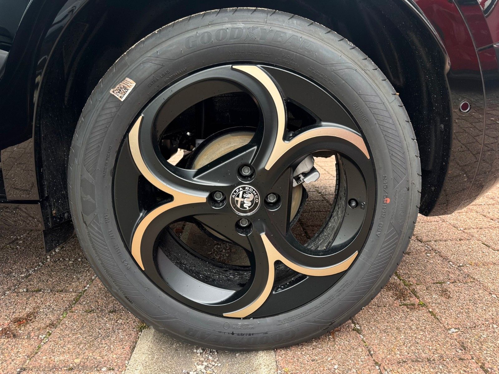 Fahrzeugabbildung Alfa Romeo Junior Ibrida Intensa/ Aut. Navi Kamera Sitzhzg.