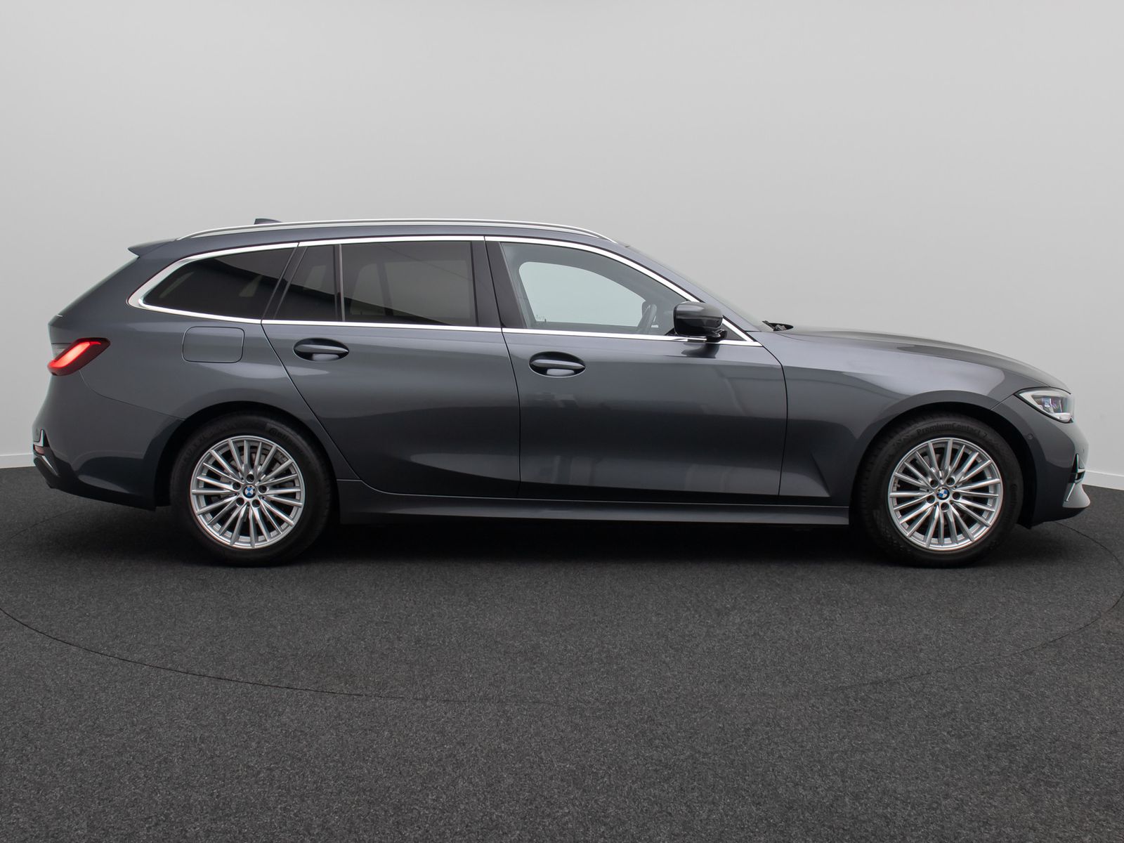 Fahrzeugabbildung BMW 320d xD Luxury Line HUD Panorama H/K Laser Voll