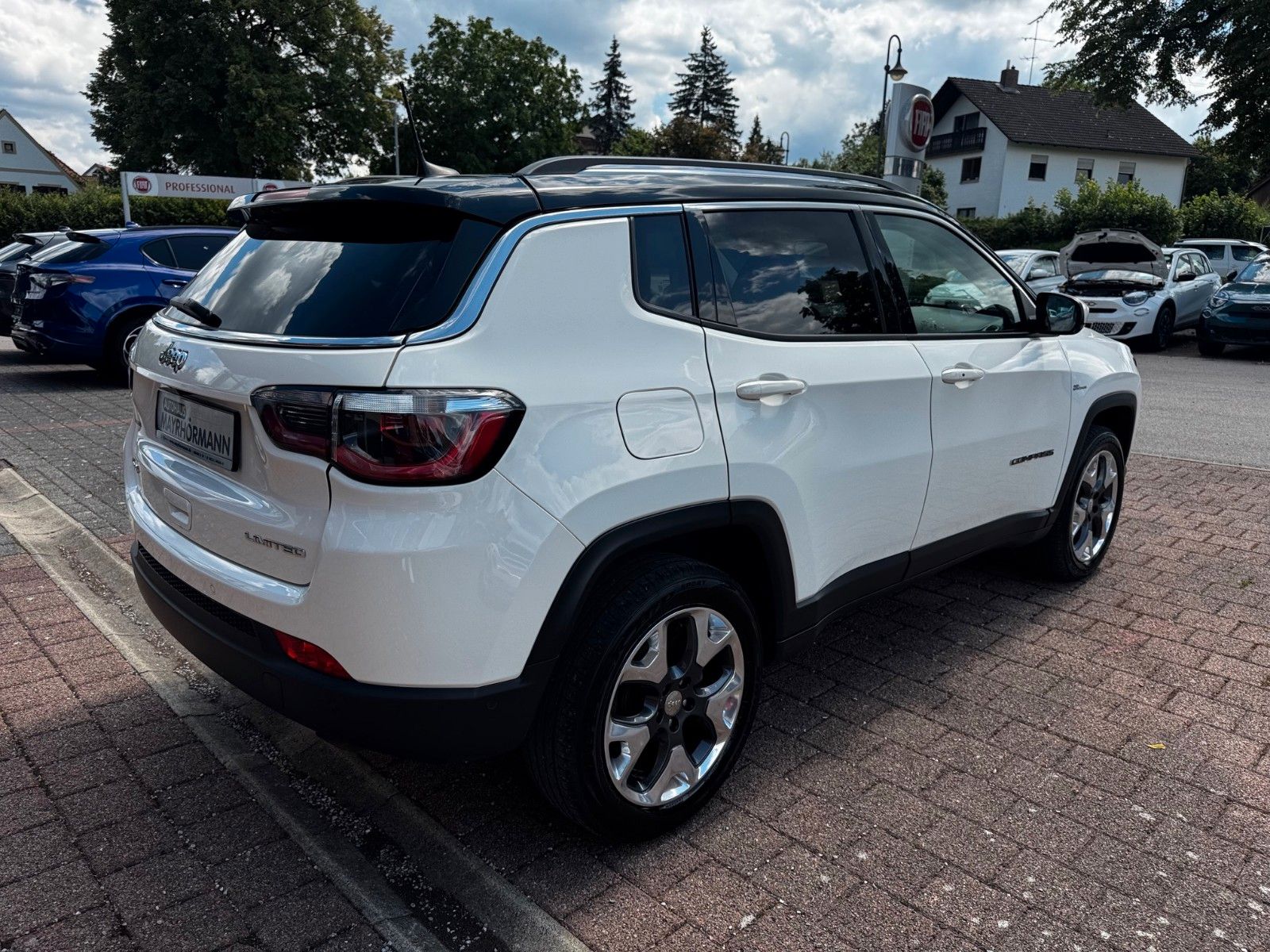 Fahrzeugabbildung Jeep Compass 1,4l 4x4 170PS NAVI SITZH. ACC KAMERA