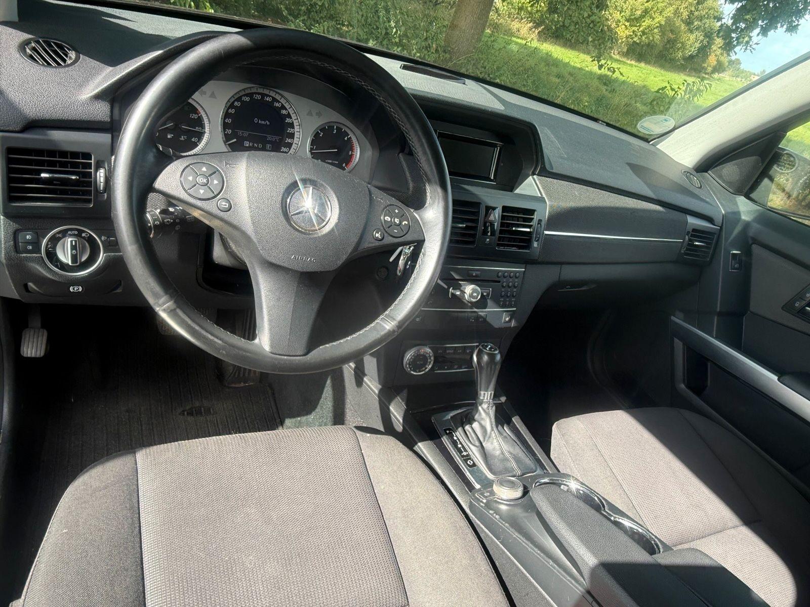 Mercedes-Benz GLK220 2011 — photo 9