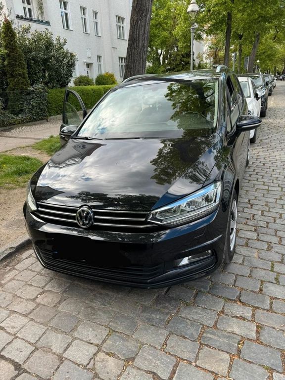 Image of Volkswagen Touran