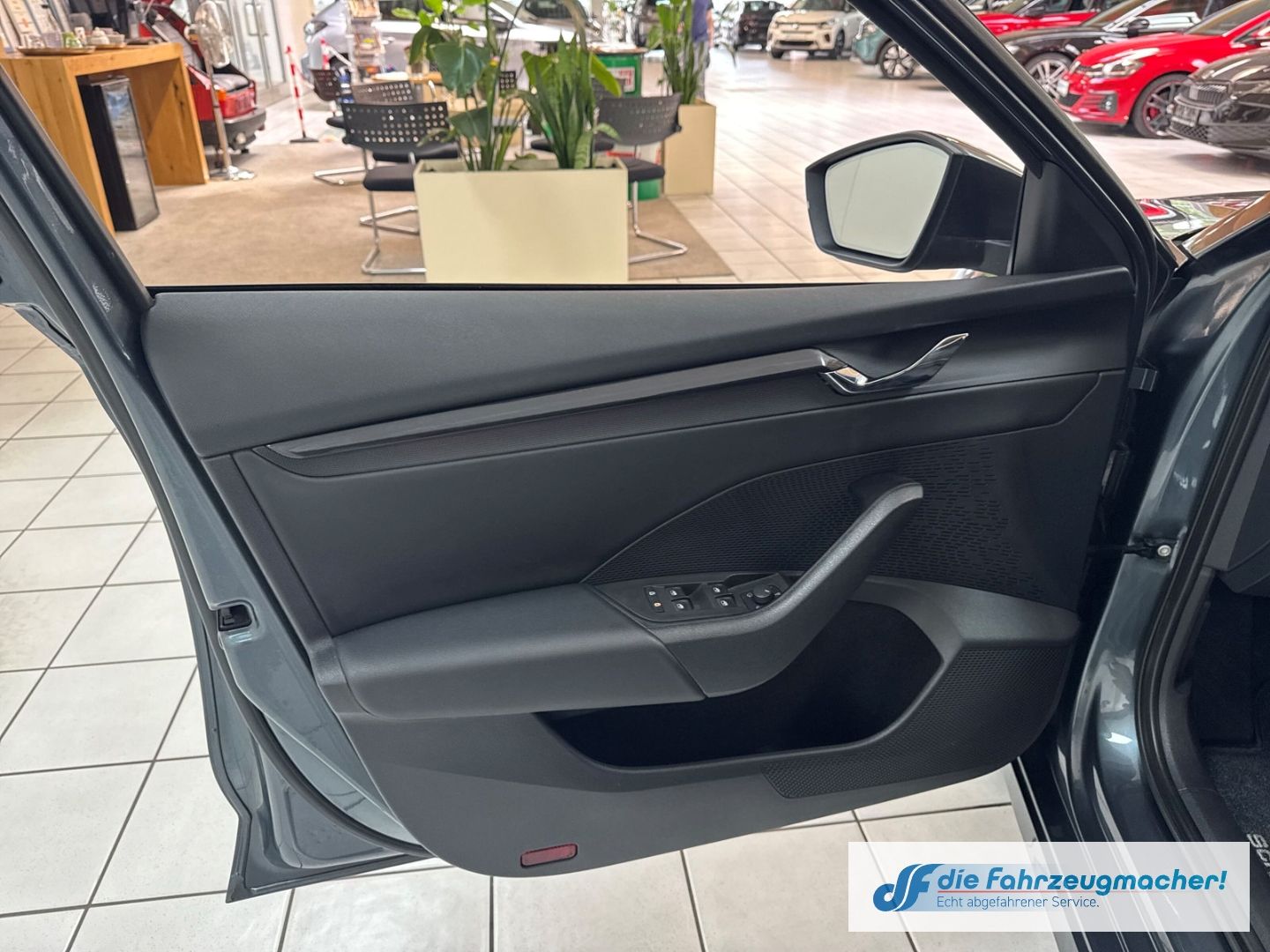 Fahrzeugabbildung SKODA Octavia Combi Clever Navi Digitales Cockpit LED