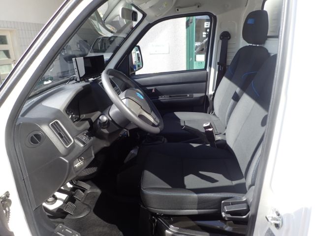 Fahrzeugabbildung Piaggio Porter NP6 TW LR LPG TOP Humbaur Variante C 12,8