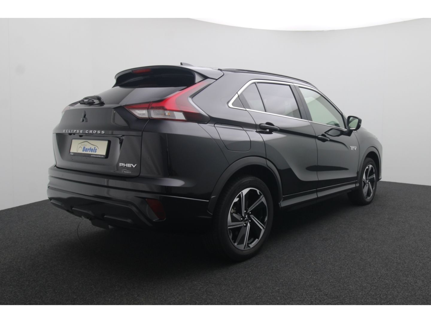 Fahrzeugabbildung Mitsubishi Eclipse Cross Plus Select Hybrid 4WD