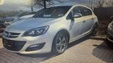 Opel Astra J Lim. 5-trg. Selection - Opel Astra: Selection