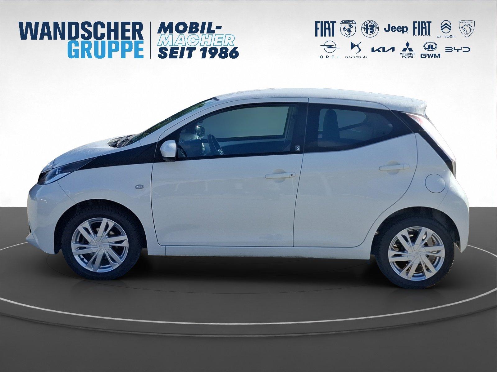 Toyota AYGO 1.0 x-play Team D Kam.+PDC