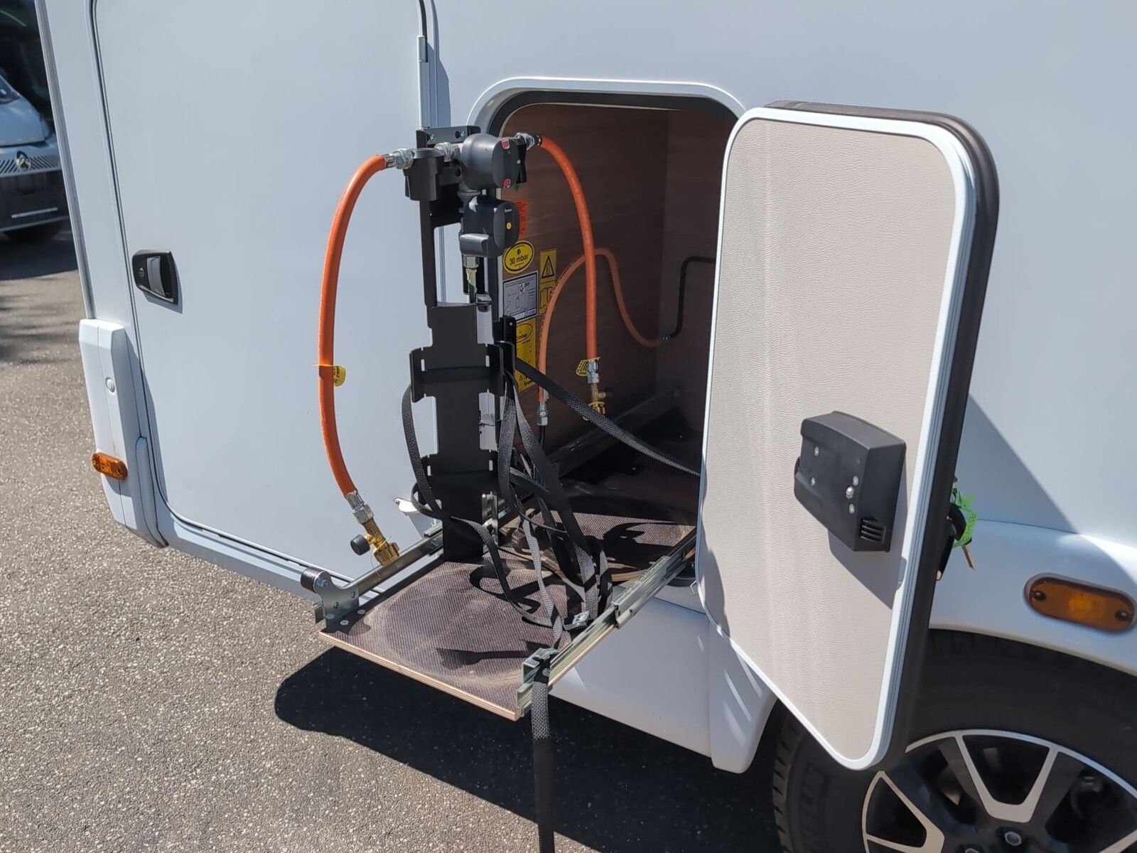 Fahrzeugabbildung Weinsberg CaraCompact EDITION PEPPER 600 MEG Markise, TV