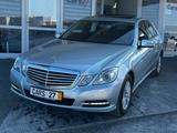Mercedes-Benz E 200 CGI Lim. 1.Hand Schiebedach Scheckh. Leder - gebrauchte Mercedes-Benz E 200 aus dem Jahr 2011