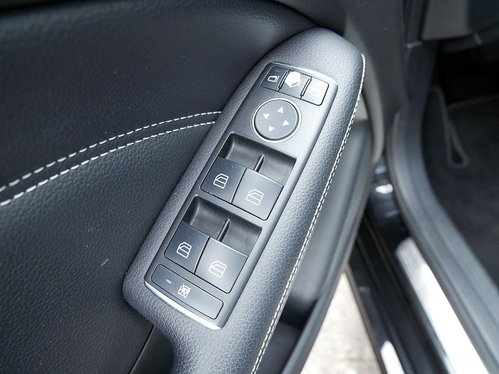 Fahrzeugabbildung Mercedes-Benz B 200 Urban Style Edition SHZ PTS NAVI AHK LED