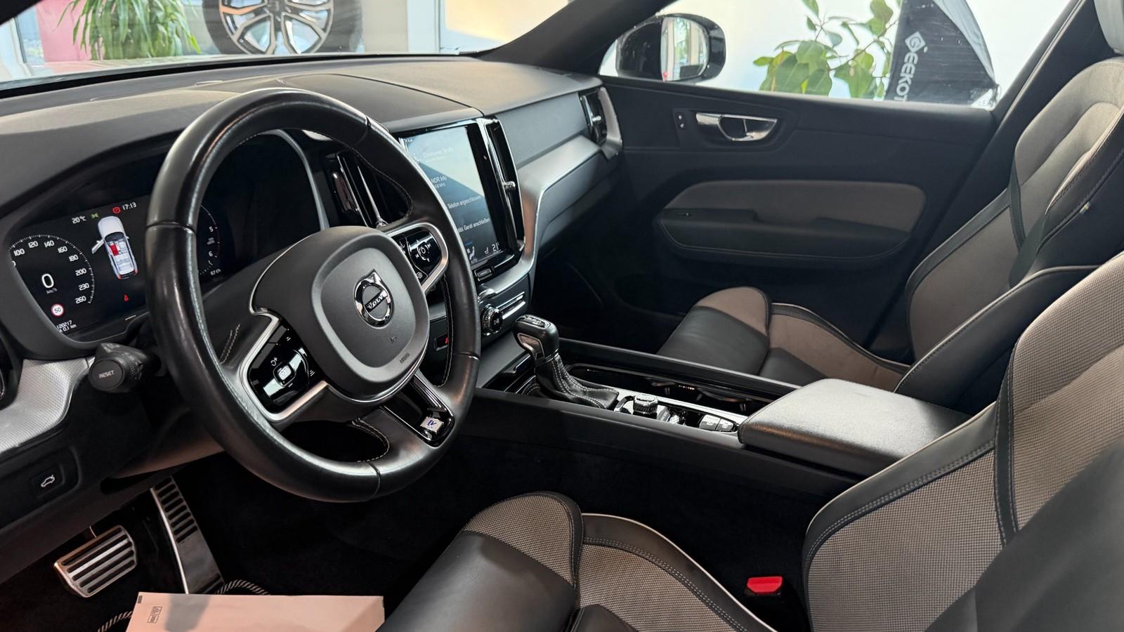 Volvo XC60 D4 R Design 2WD