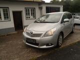 Toyota Verso Life 7Sitzer - Toyota Verso in Düsseldorf