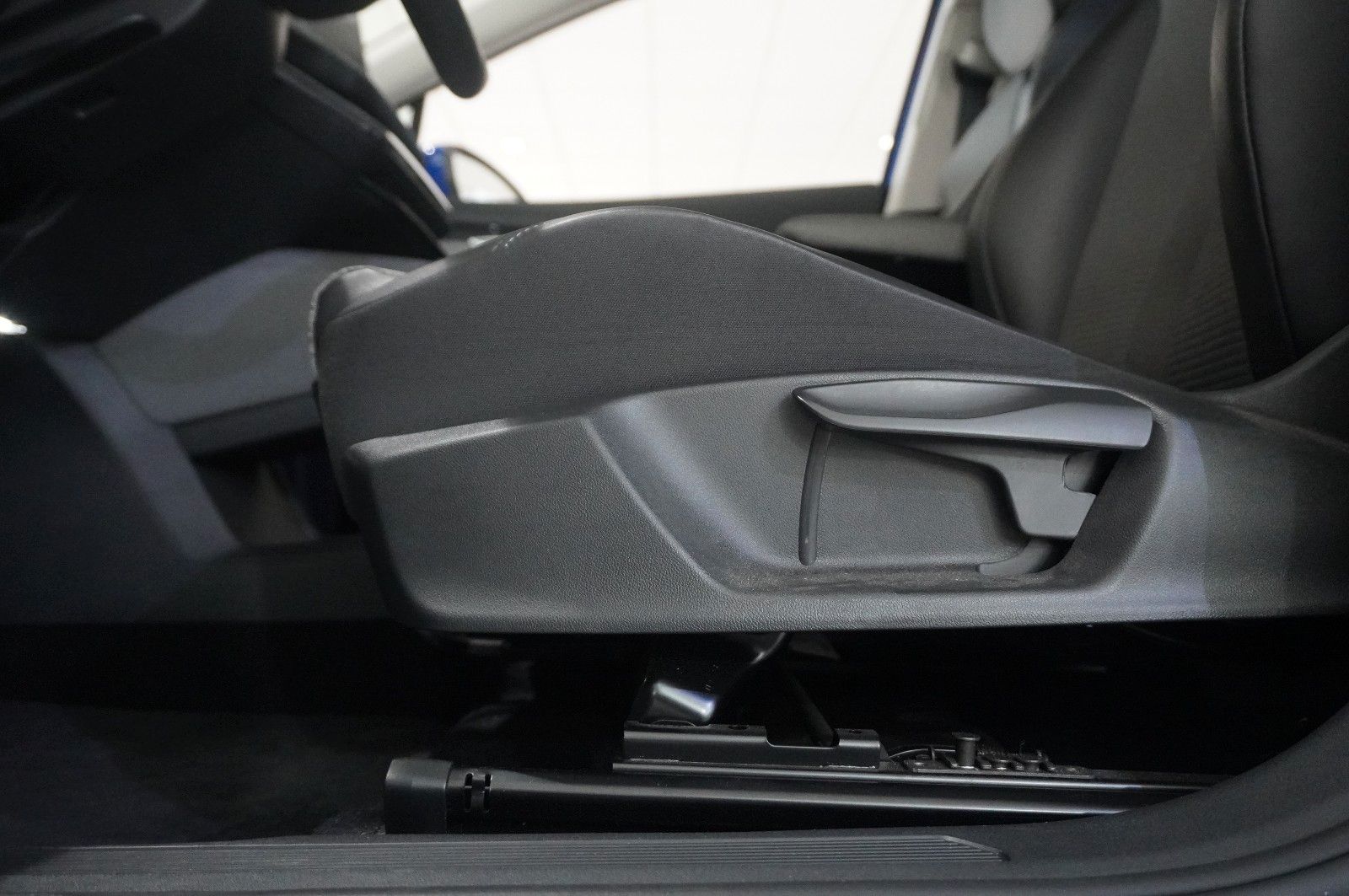 Fahrzeugabbildung SKODA Enyaq 50 IV LOFT NAVI/LED/SHZ/VIRTU./PDC/DAB+